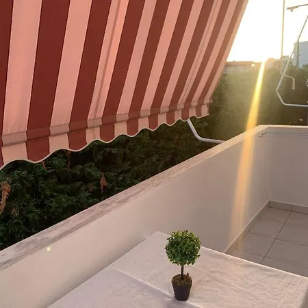 Διαμέρισμα Marble Εξαμίλιο